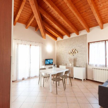 Dora'S Apartment Desenzano del Garda Ngoại thất bức ảnh
